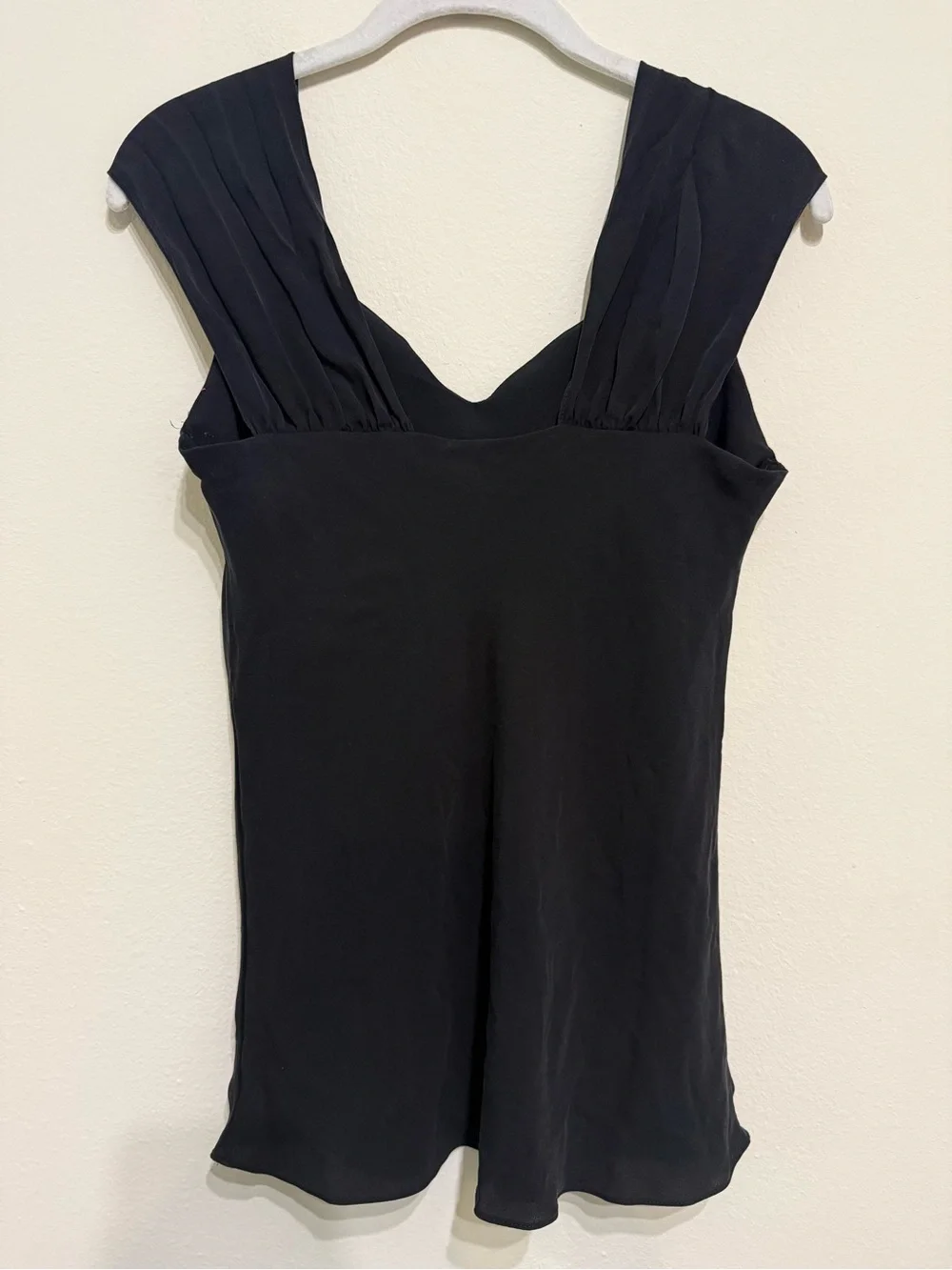 Theory Black Sweetheart Neck Camisole
